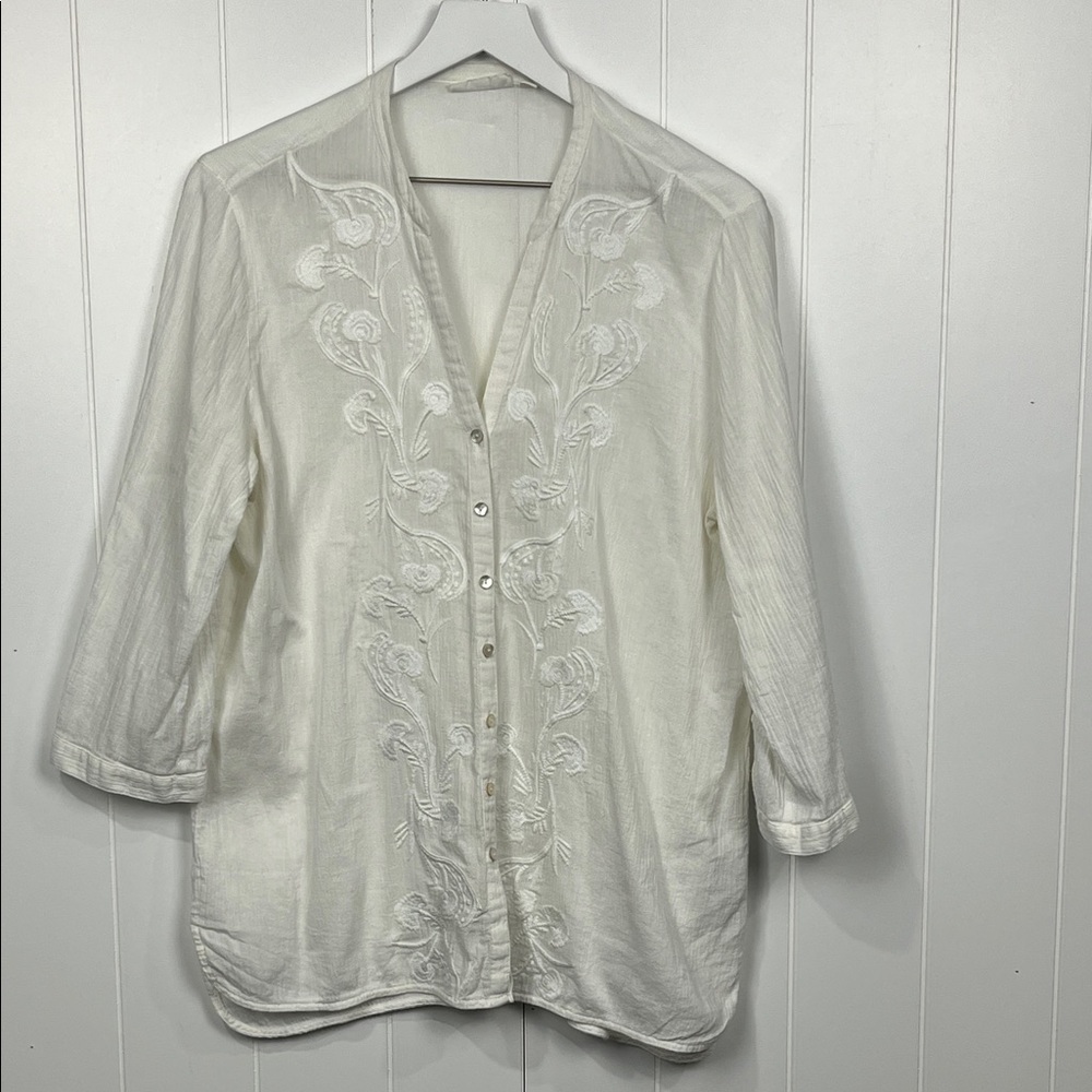 J. Jill Uncommon Threads Womens Blouse M White 3/4 Sleeves Embroidered Floral